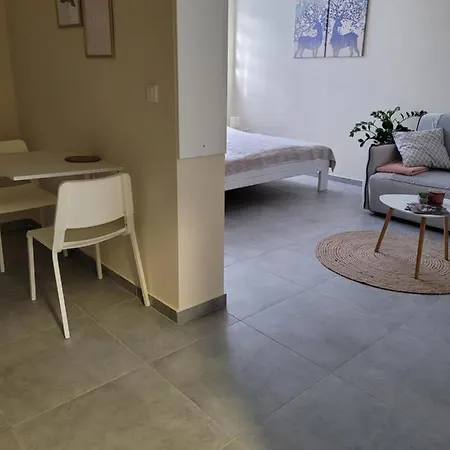 Apartment Oaza 2 *
